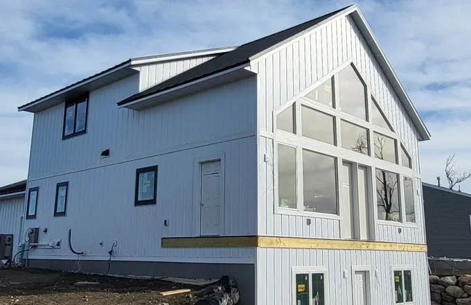 Two-tone home with new siding, roof and windows on the Colorado Front Range